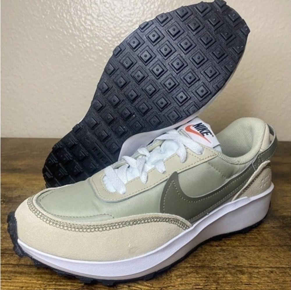 COPY - Nike Waffle Debut Light Stone W8 M6.5